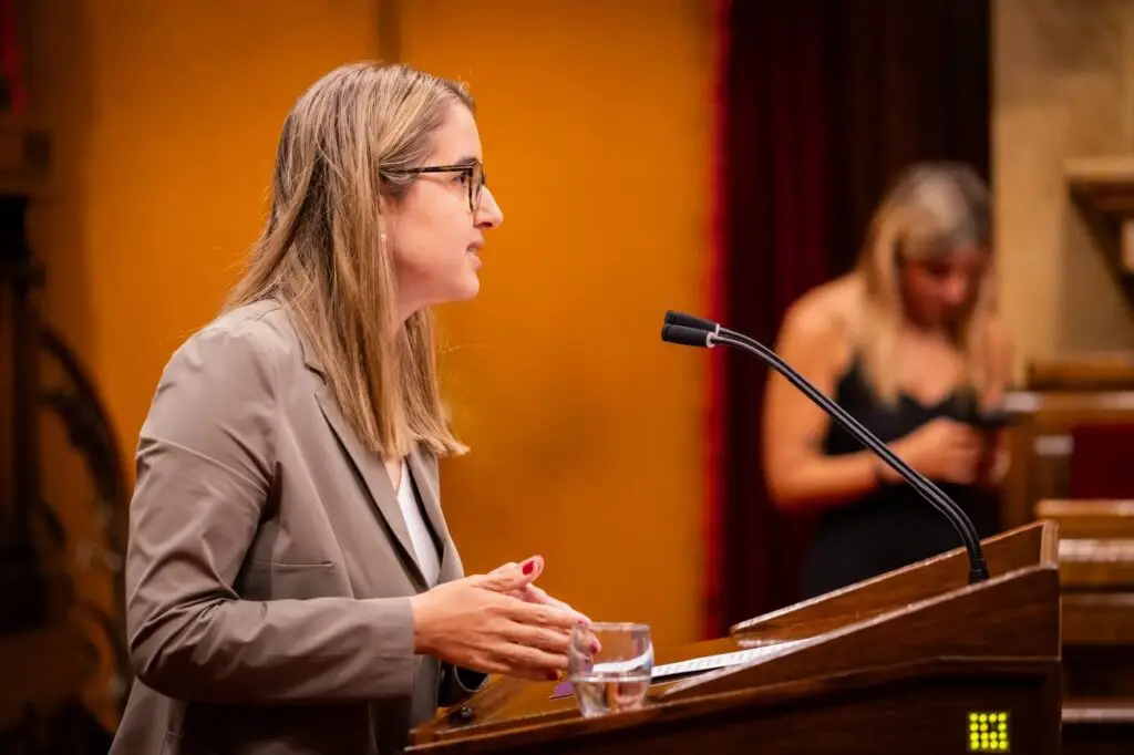 Ariadna Urroz, diputada de Junts