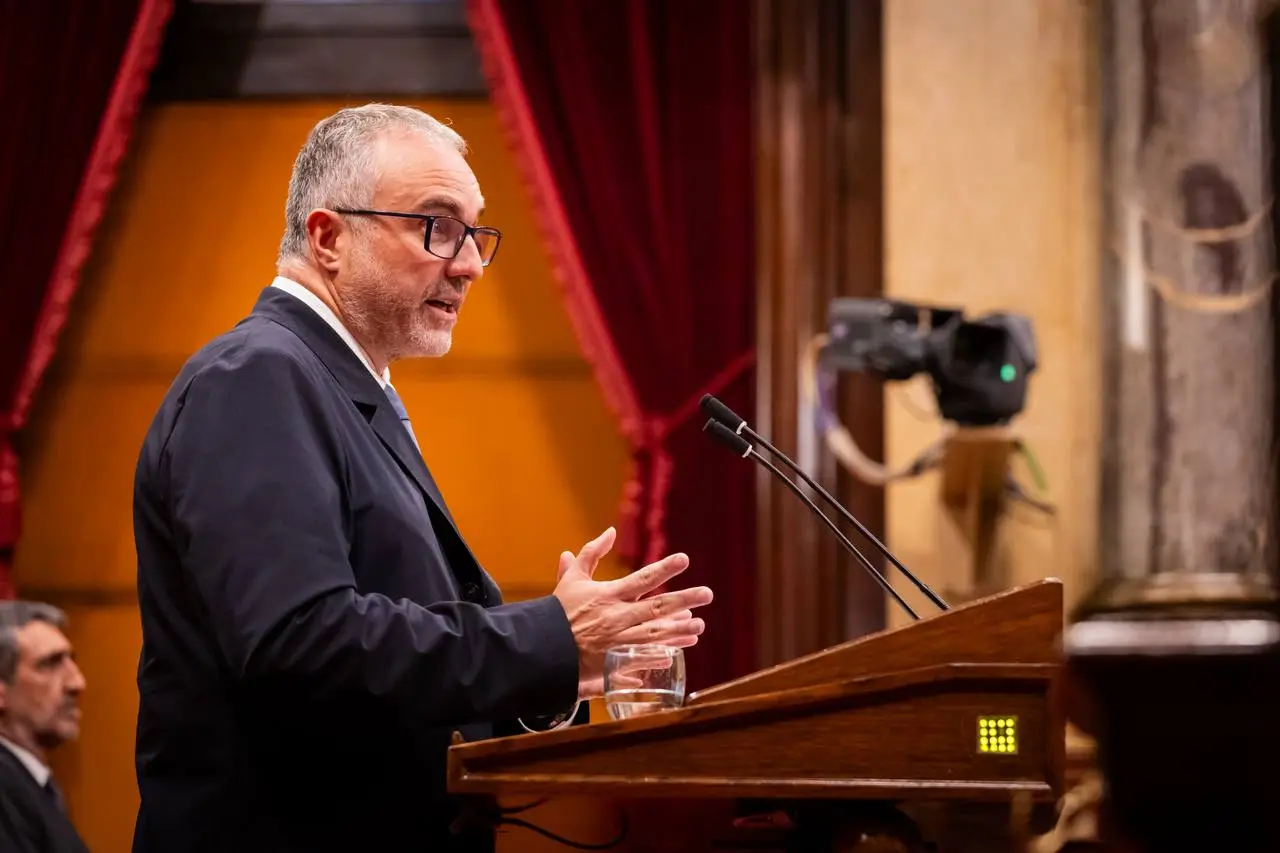Diputat Jordi Fàbrega al ple del Parlament